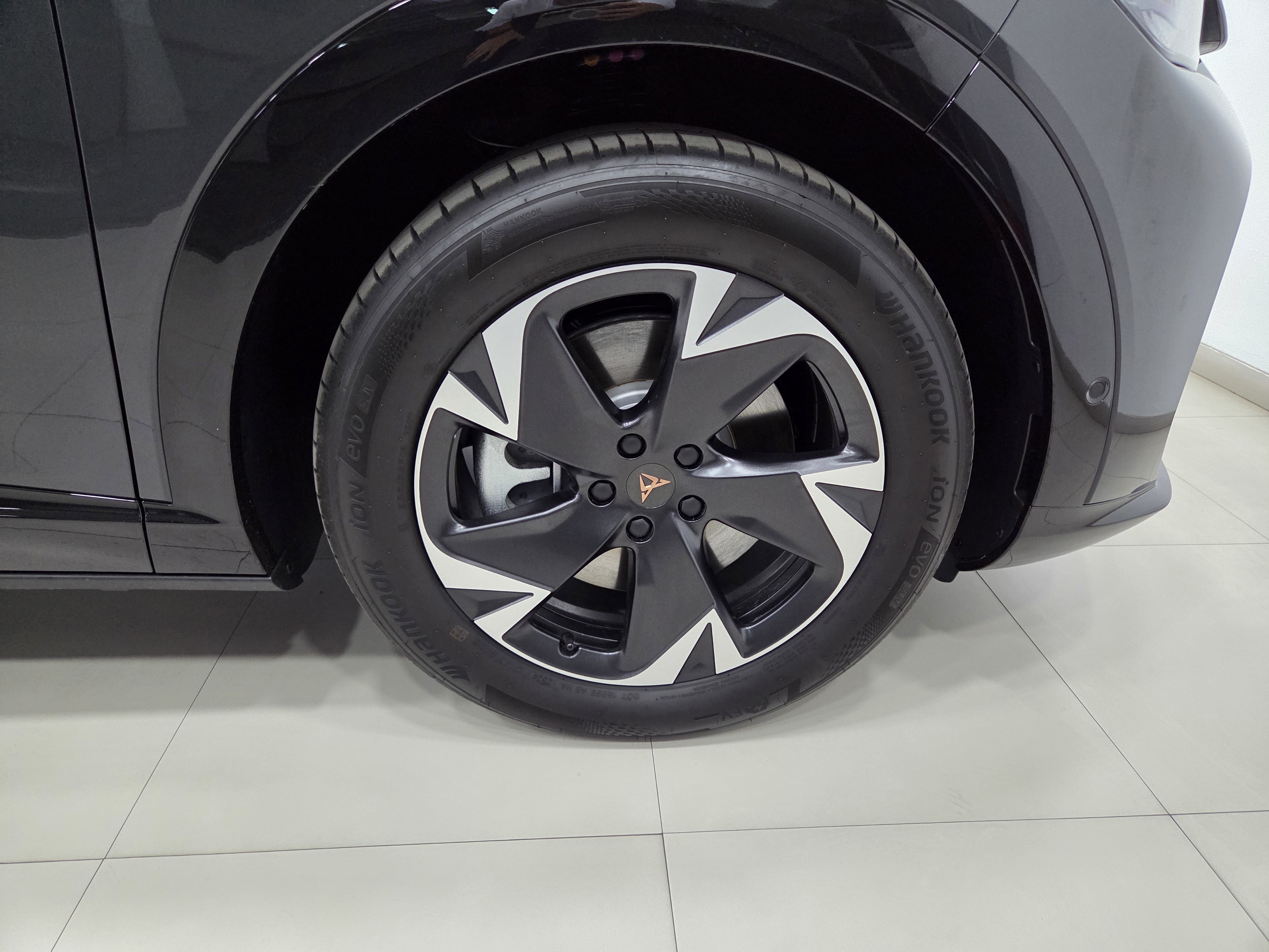 CUPRA Tavascan